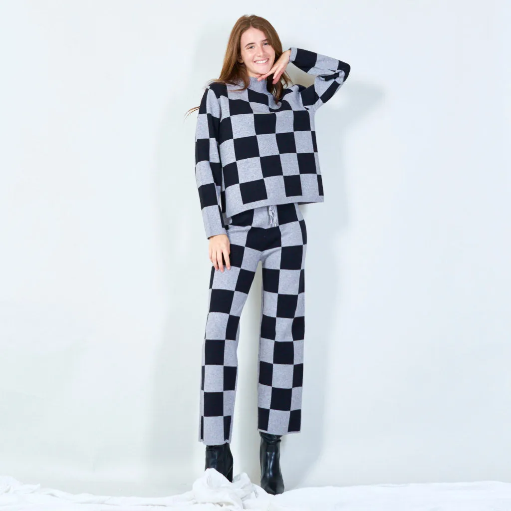 Bold checkered knit sweater wholesale