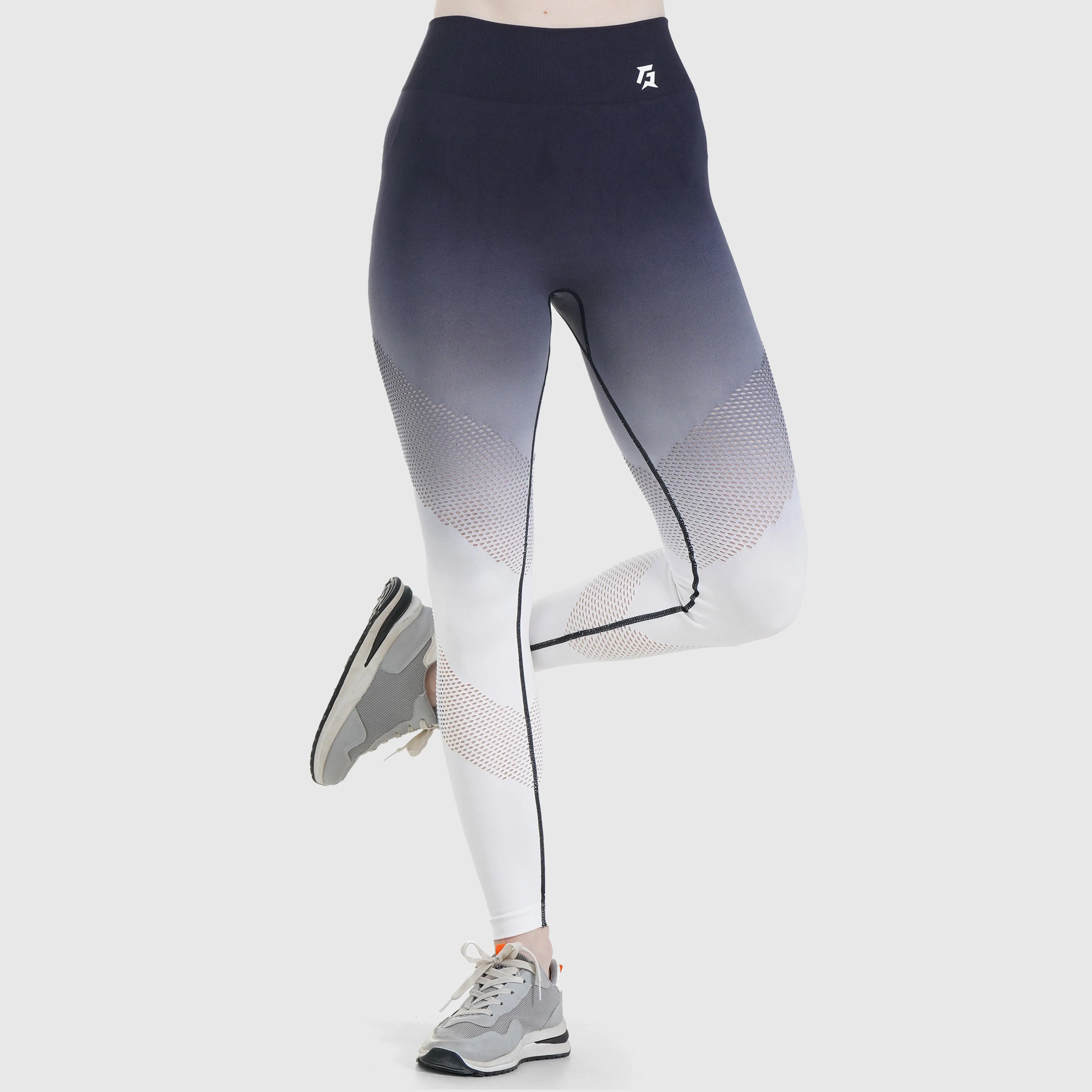 Futuristic Breathable Seamless Leggings (Black)