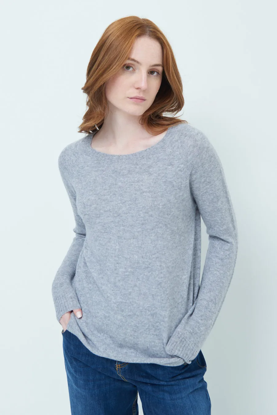 Larissa | Classic Crew Neck Knit Sweater