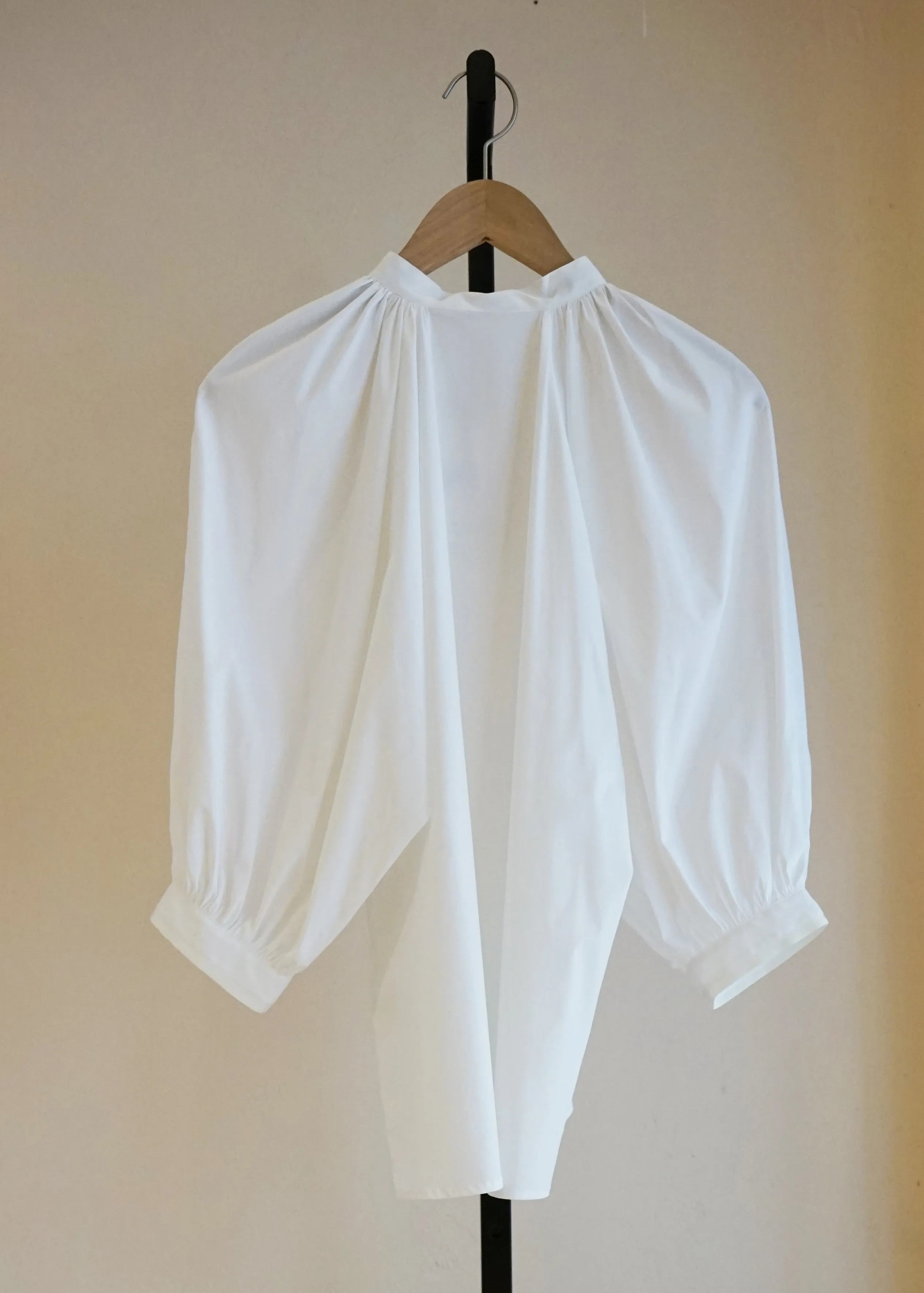 Soft Cotton Volume Sleeve Blouse