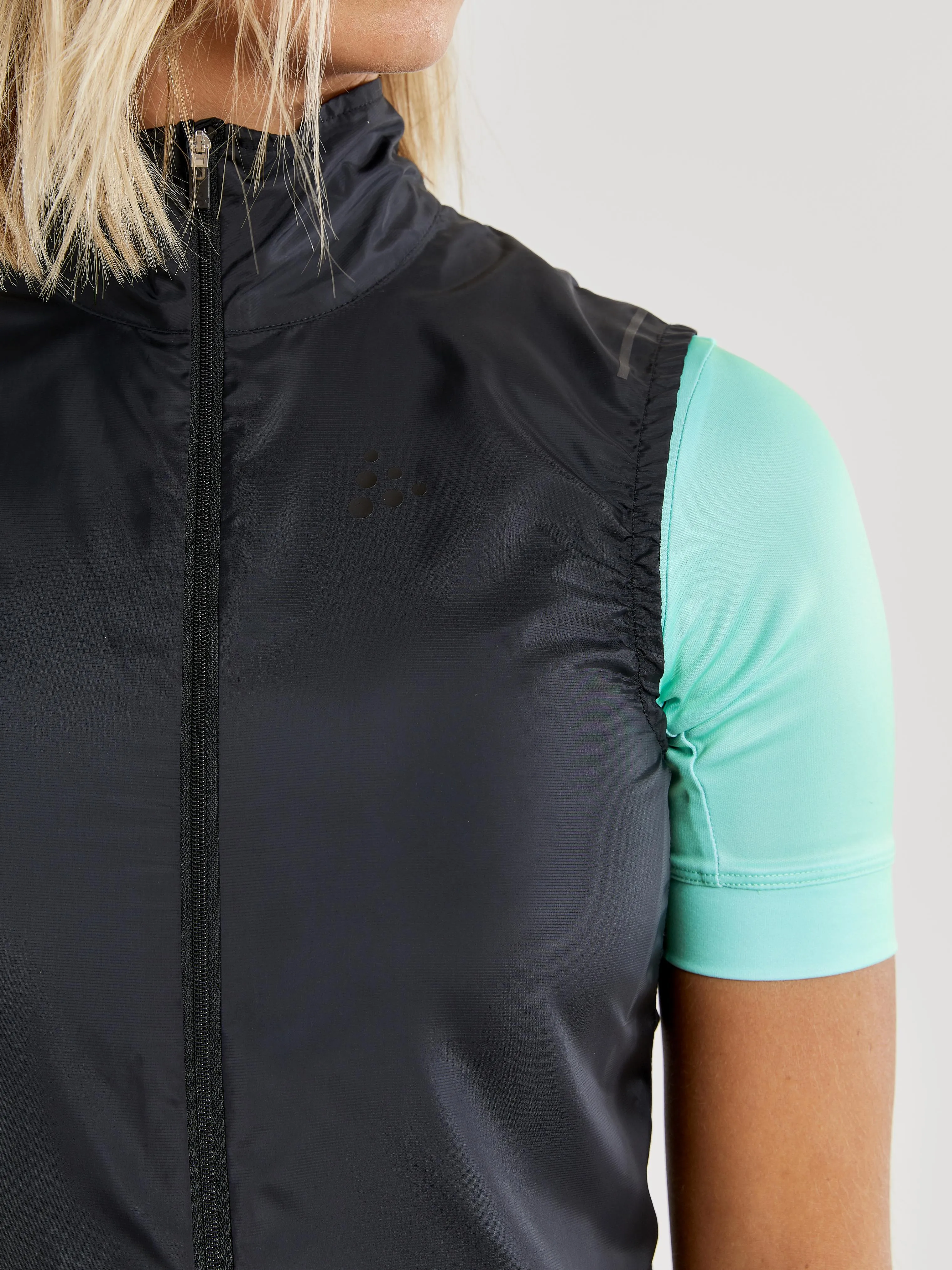 WOMEN'S ESSENCE LIGHT WIND CYCLING VEST